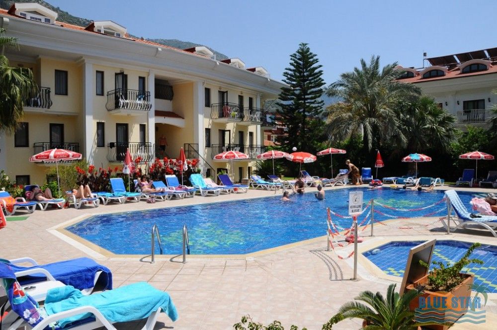 אולודניץ Blue Star Hotel מראה חיצוני תמונה