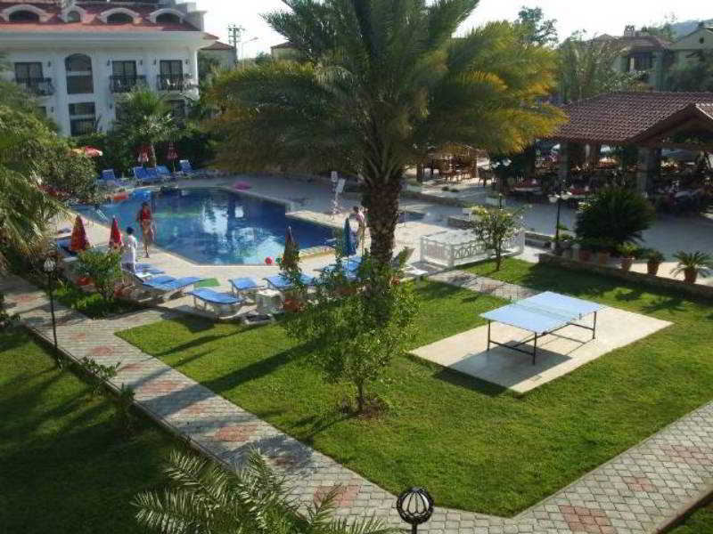 אולודניץ Blue Star Hotel מראה חיצוני תמונה